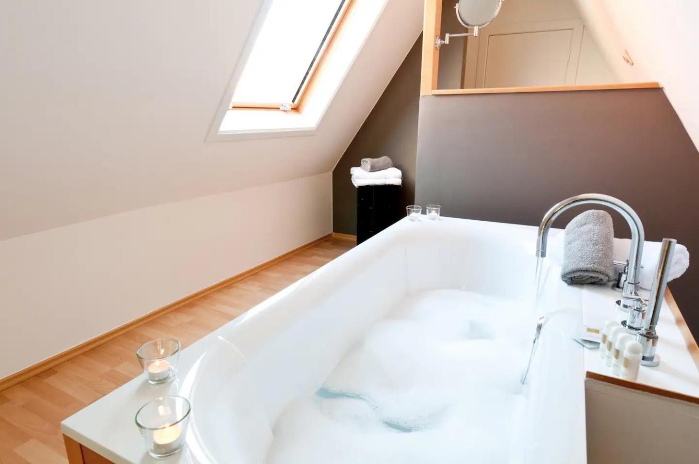 Brugse Charme Huis Met Tuin Aan Het Water 8P Brugge Dış mekan fotoğraf